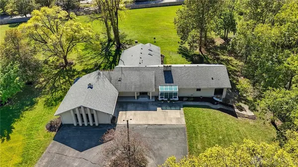 573 Arlington Road, Brookville, OH 45309