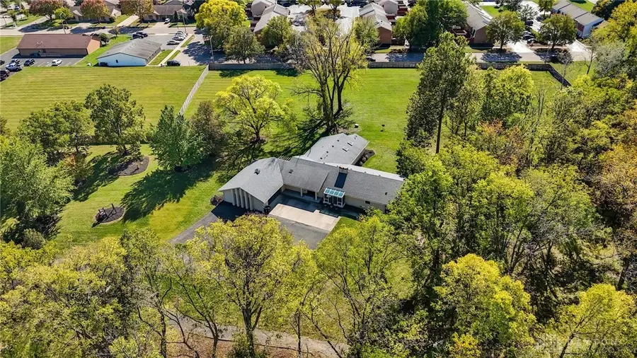 573 Arlington Road, Brookville, OH 45309 - Image #2