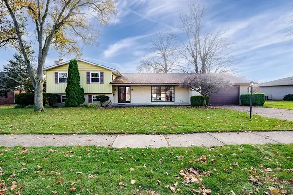 325 Beechgrove Drive, Englewood, OH 45322