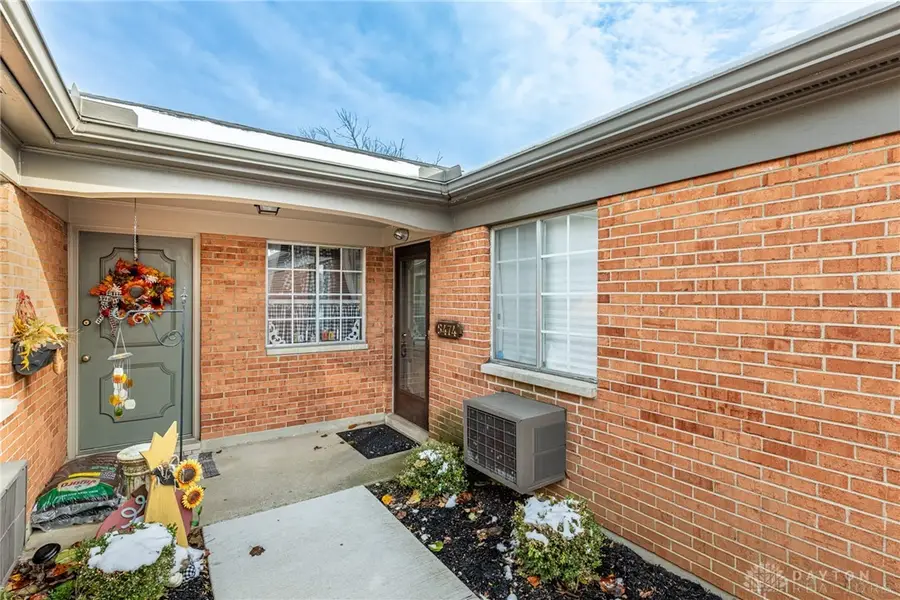 5474 Dunmore Drive, Miami, OH 45459 - Image #2