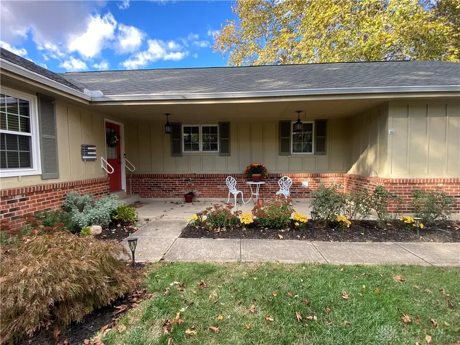 1811 Greenbriar Drive, Troy, OH 45373 - Image #3