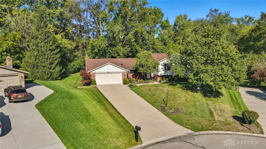8713 Woodglen Point, Washington Township, OH 45458 - Image #2