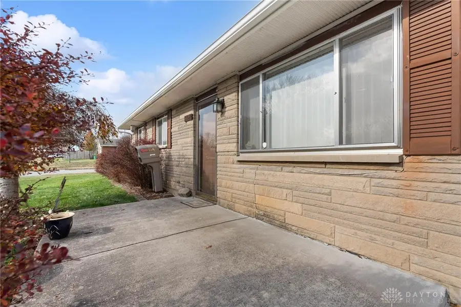 6596 Oak Hill Drive, Mad River Township, OH 45323 - Image #3