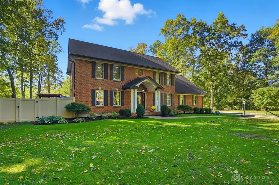 579 Woodhaven Trail, Bath Township, OH 45387 - Image #3