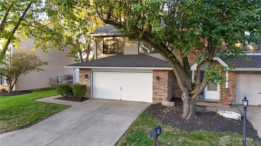 3862 S Chalet Circle, Dayton, OH 45431 - Image #3