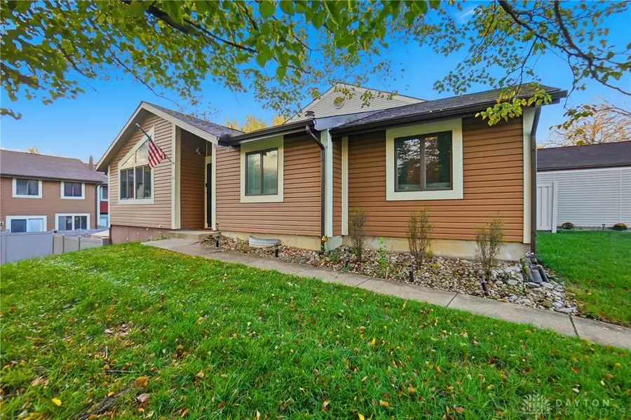 6042 Cinnamon Tree Court, Englewood, OH 45322 - Image #2