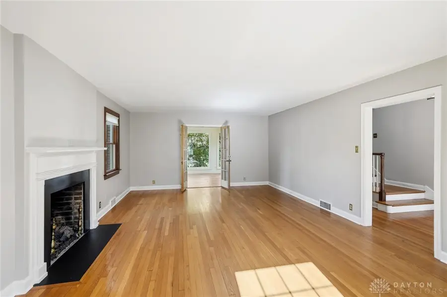 321 E Schantz Avenue, Oakwood, OH 45409 - Image #3