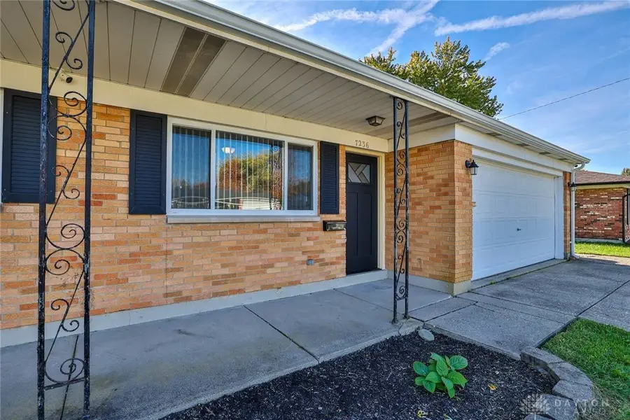 7236 Charlesworth Drive, Huber Heights, OH 45424 - Image #3