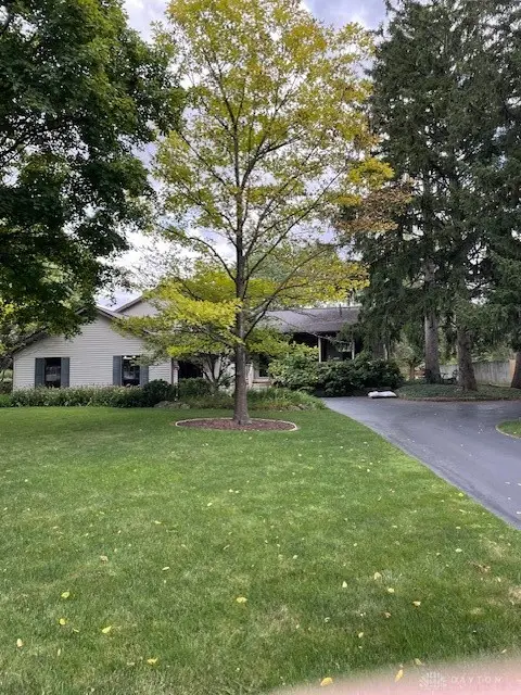 390 Tanglewood Drive, Dayton, OH 45440