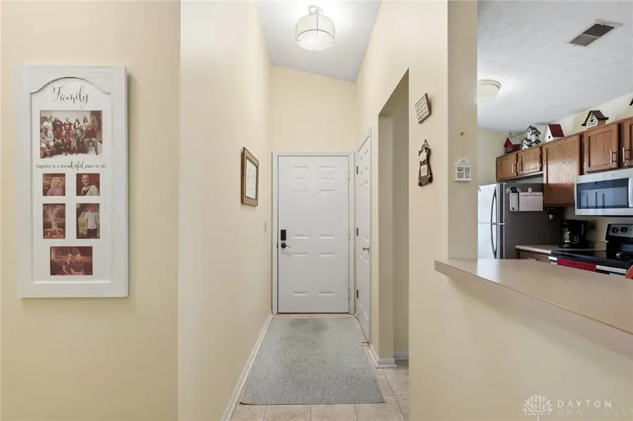 6694 Wareham Court, Dayton, OH 45459 - Image #3