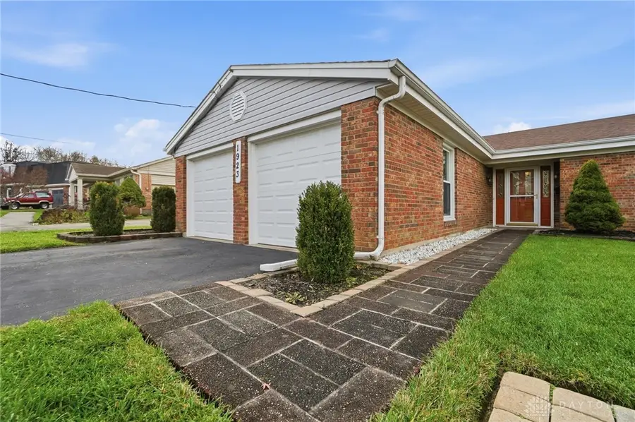 1923 Centerbrook Court, Pleasant Run Farm, OH 45240 - Image #2