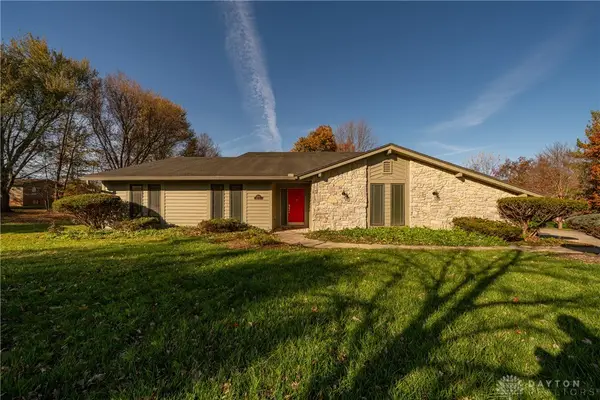 2550 Chess Wood Point, Dayton, OH 45458