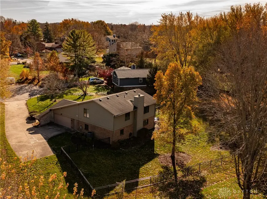 2550 Chess Wood Point, Centerville, OH 45458 - #2