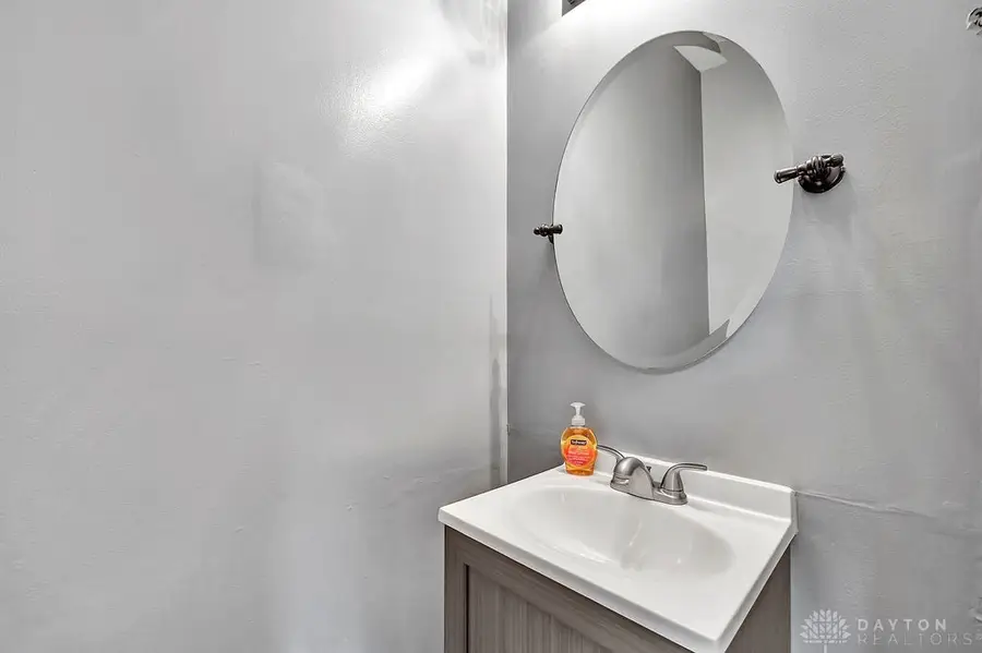 5861 Mill Crest Court, Hamilton, OH 45011 - Image #2