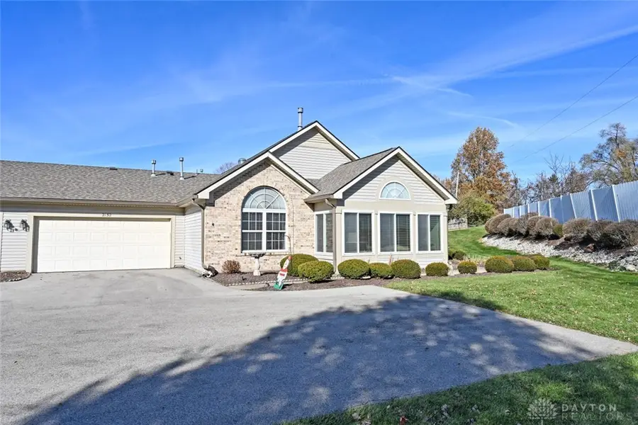 2132 Willow Run Circle, Green Meadows, OH 45323 - Image #2