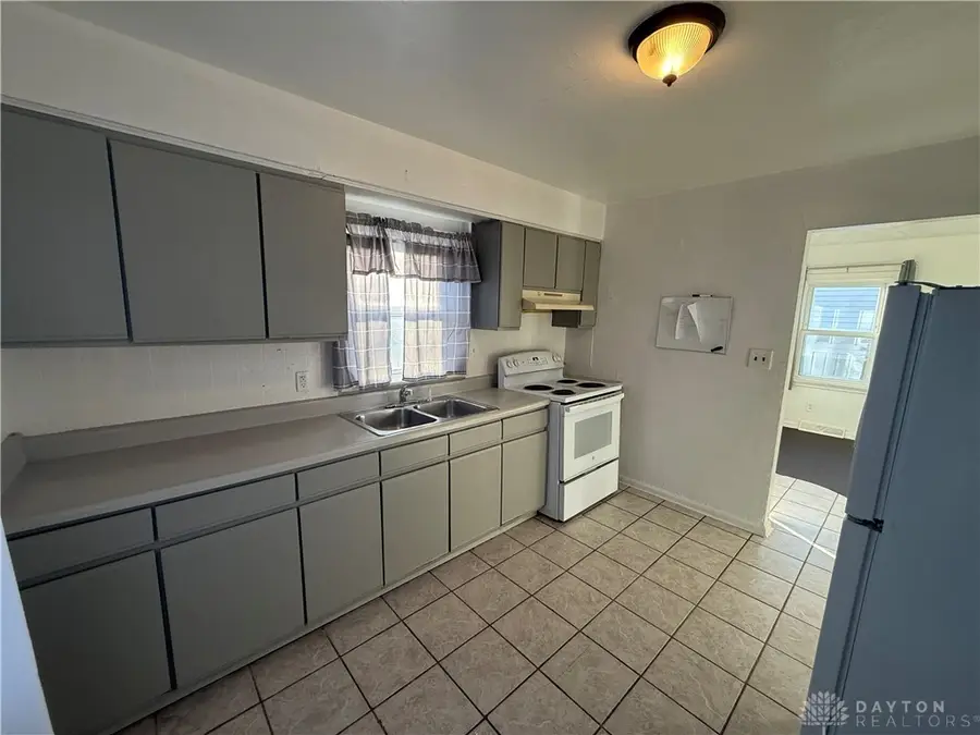 615 Circle Road, Dayton, OH 45417 - Image #2