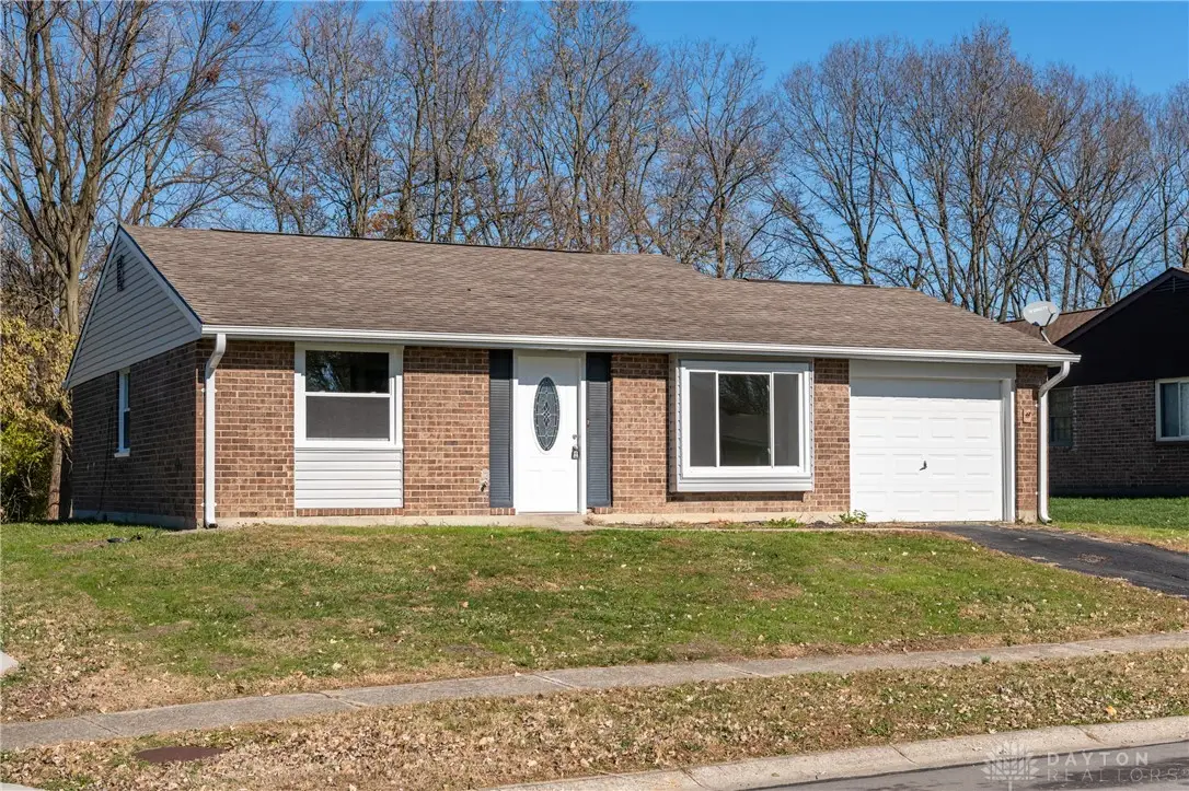 4817 Lodgeview Drive, Huber Heights, OH 45424 - Image #1