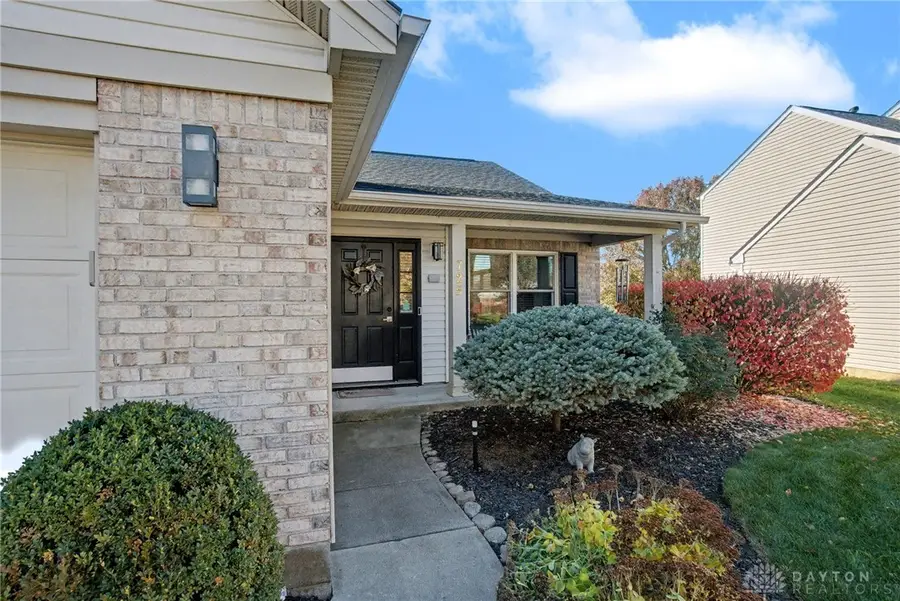 725 Settlers Walk Boulevard, Springboro, OH 45066 - Image #2