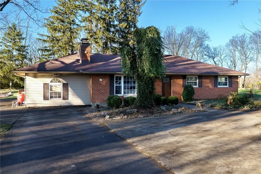 2830 Gerhardt Circle, Sugarcreek Township, OH 45370 - Image #2