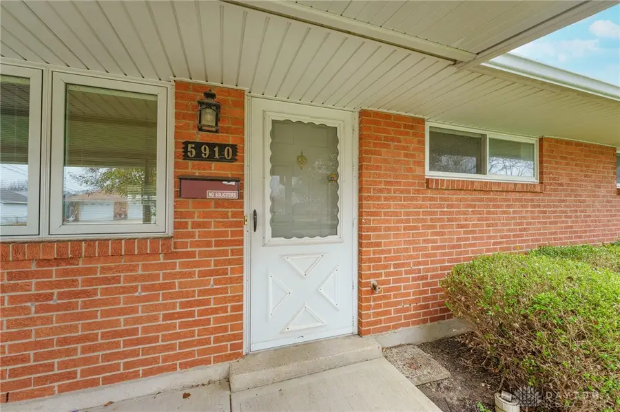 5910 Shady Oak Street, Dayton, OH 45424 - Image #2