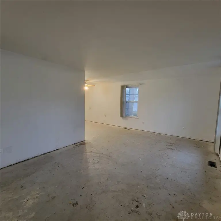 5821 Troy Villa Boulevard, Huber Heights, OH 45424 - Image #3