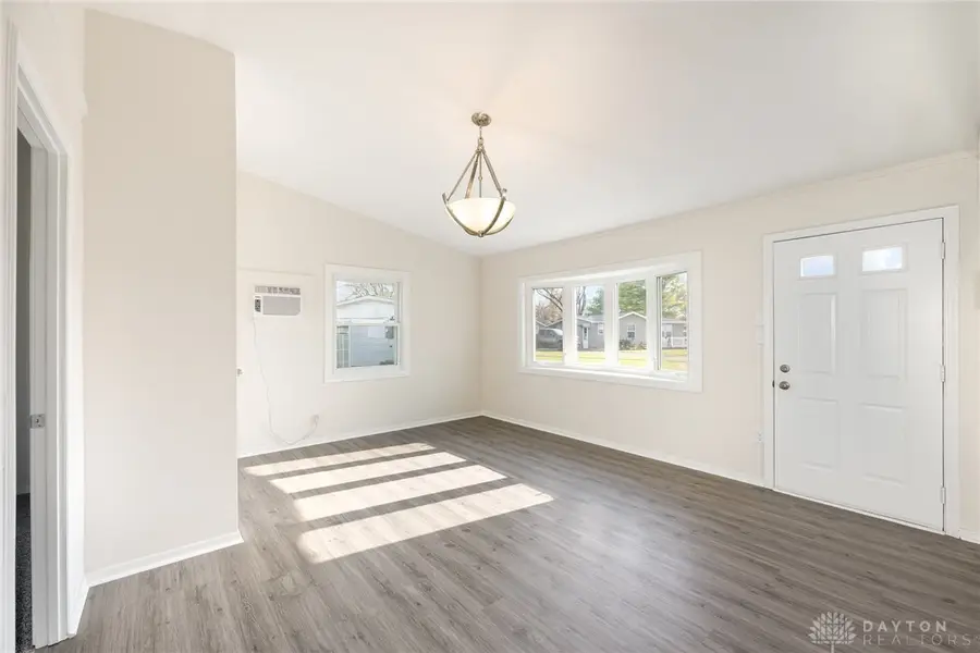 906 N Scott Street, New Carlisle, OH 45344 - Image #3