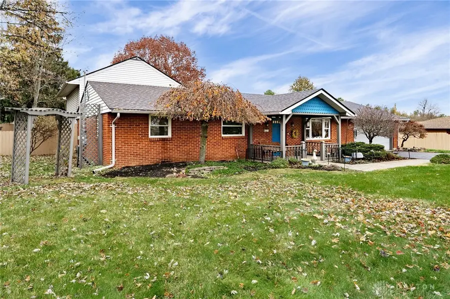 135 Floral Acres Drive, Tipp City, OH 45371 - Image #3