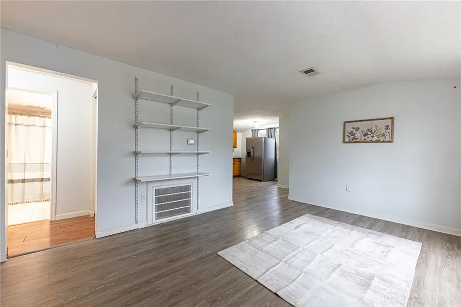 698 S Riverview Avenue, Miamisburg, OH 45342 - Image #2