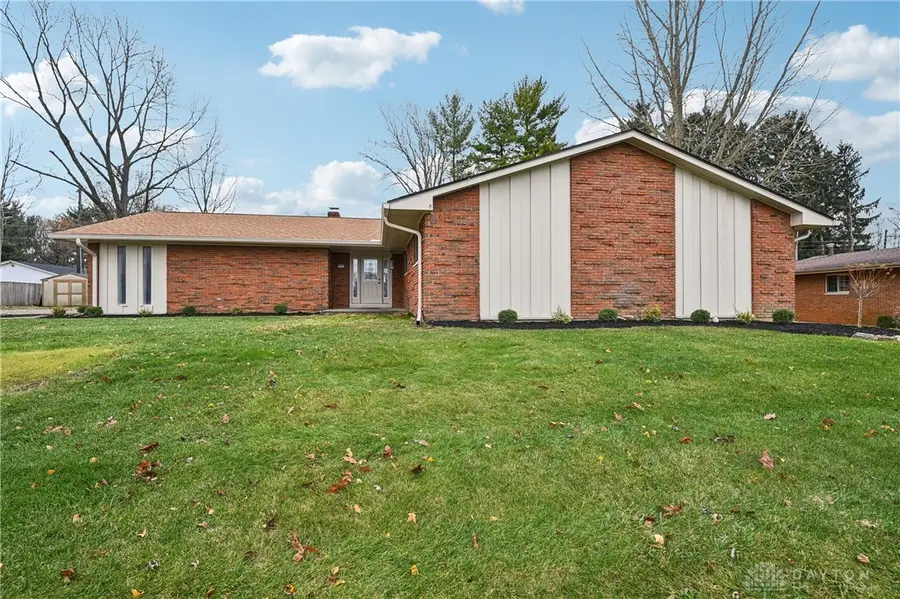 955 Oak Dale Drive, Xenia, OH 45385 - Image #2