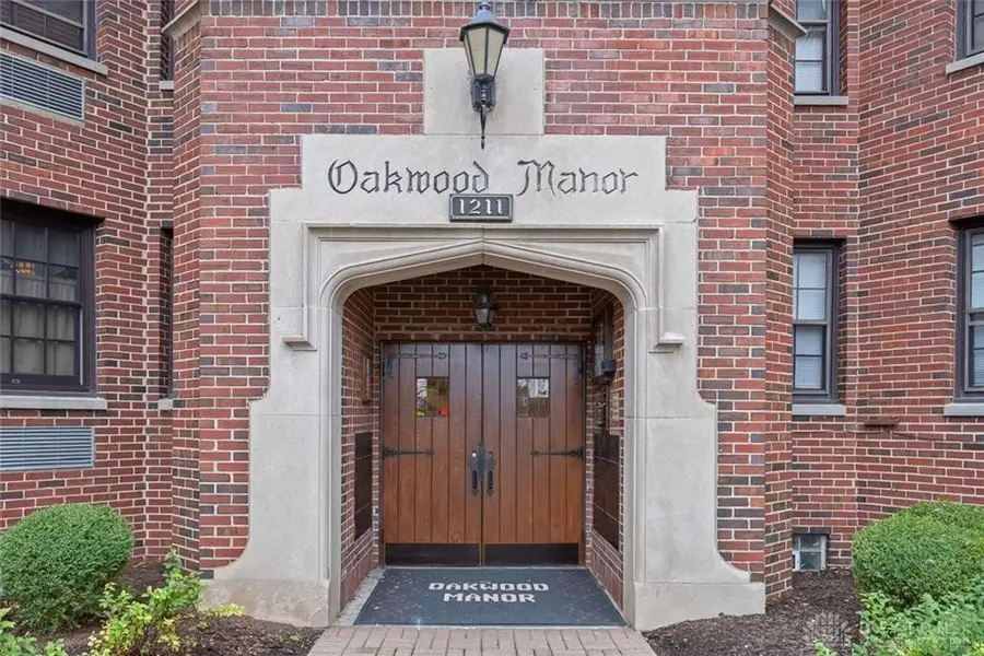 1211 Far Hills Avenue #202, Oakwood, OH 45419 - Image #2