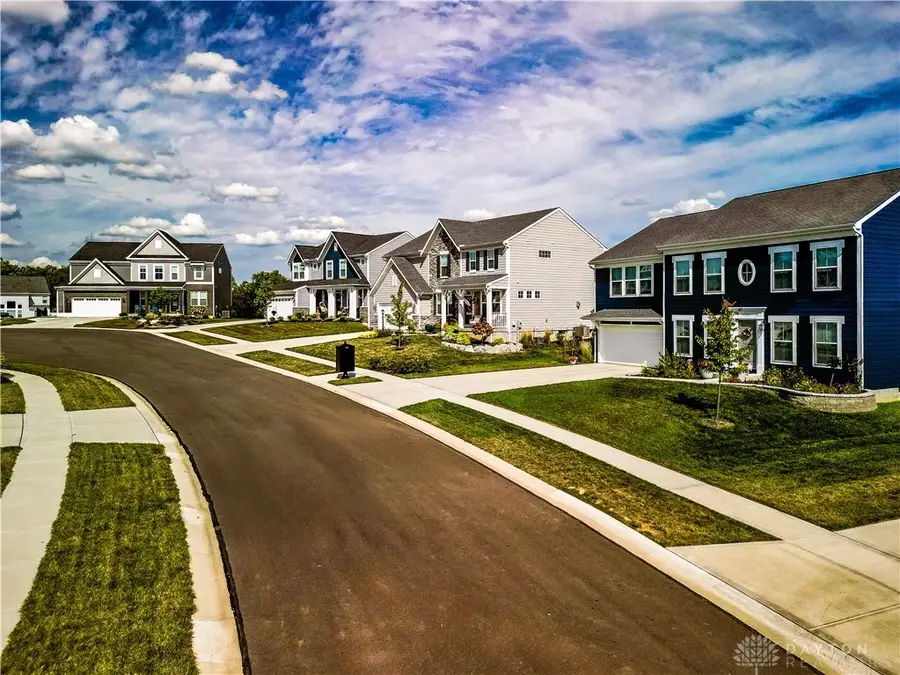 3604 Cypress Pointe Drive, Bellbrook, OH 45305 - Image #3