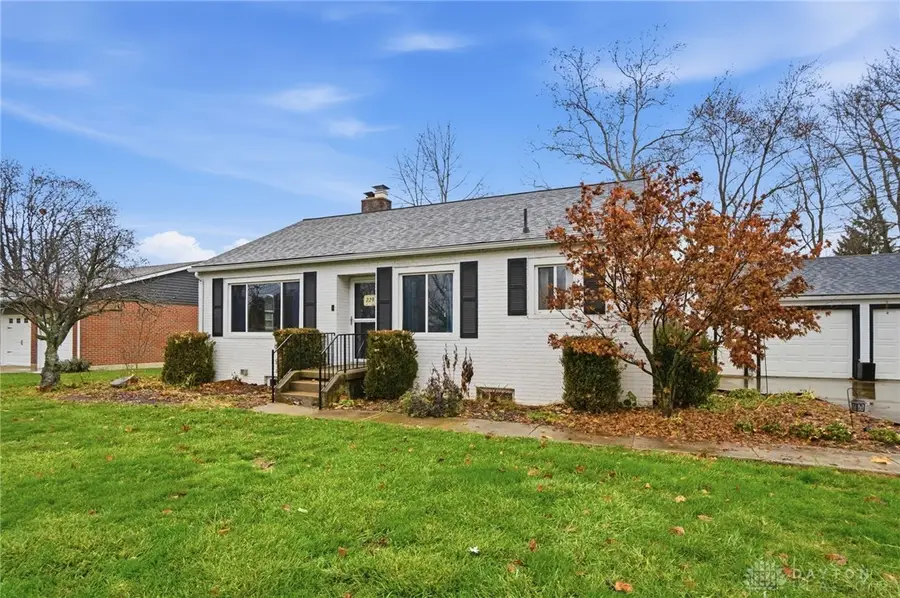 229 E Westbrook Road, Brookville, OH 45309 - Image #2