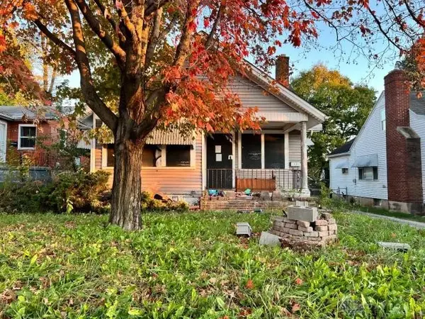 131 W Siebenthaler Avenue, Dayton, OH 45405