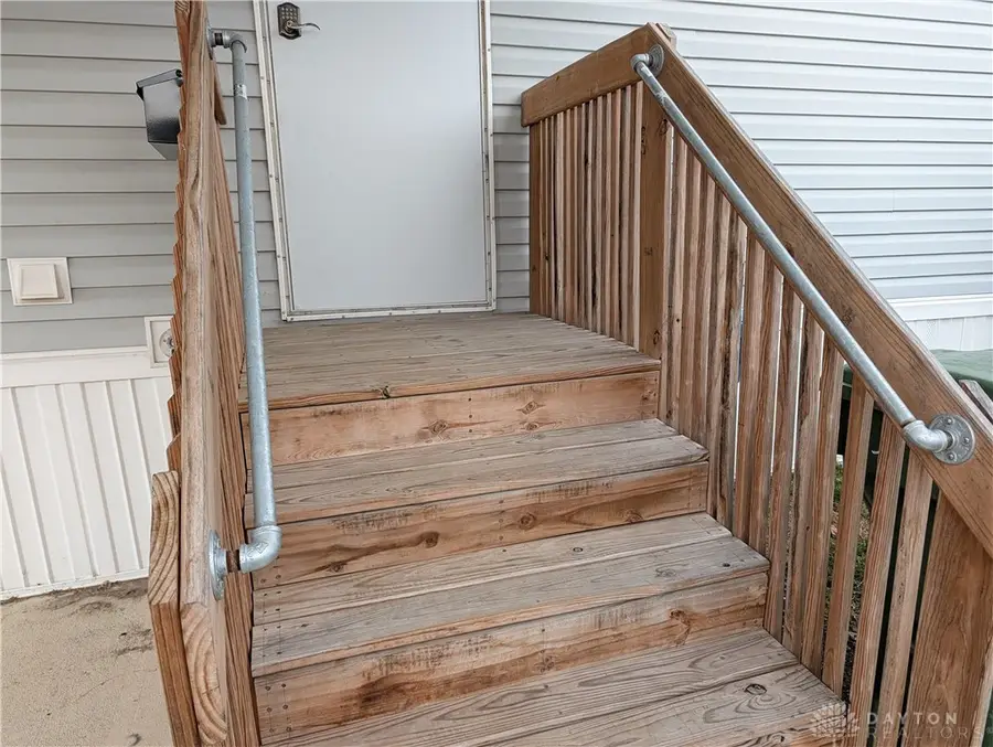 1042 Apple Blossom Ln, Sidney, OH 45365 - Image #3