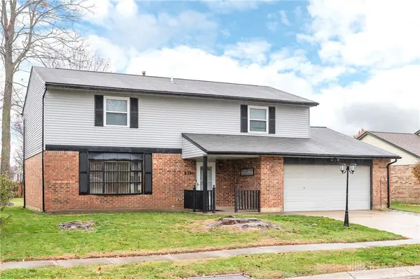 8581 Pinegate Way, Huber Heights, OH 45424