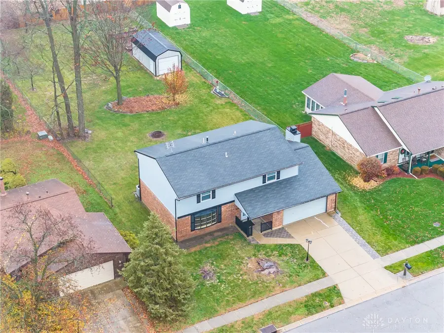 8581 Pinegate Way, Huber Heights, OH 45424 - Image #2