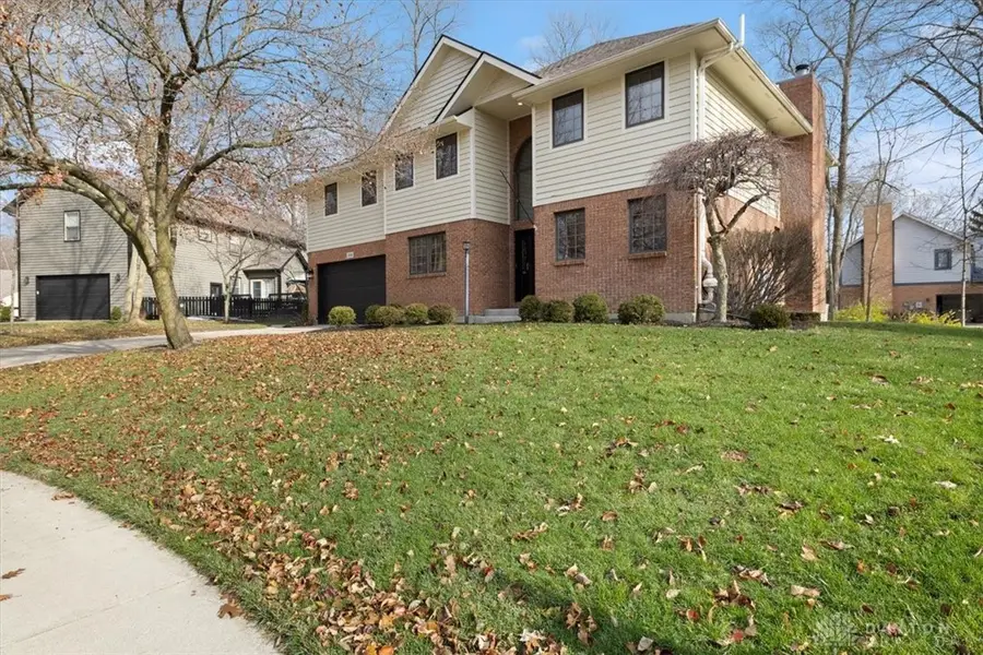 318 Shady Tree Court, Englewood, OH 45315 - Image #3