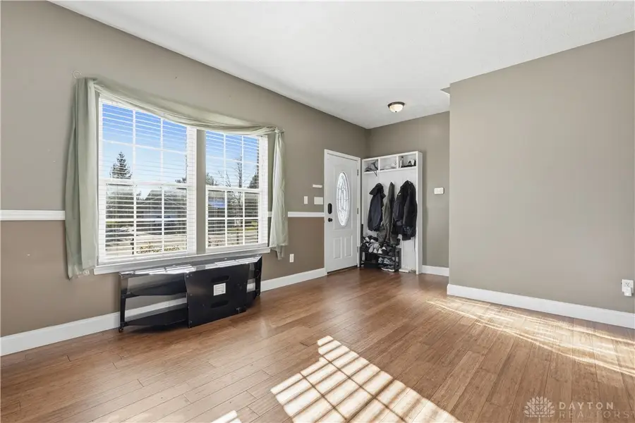 573 Wildlife Court, Fairborn, OH 45324 - Image #2