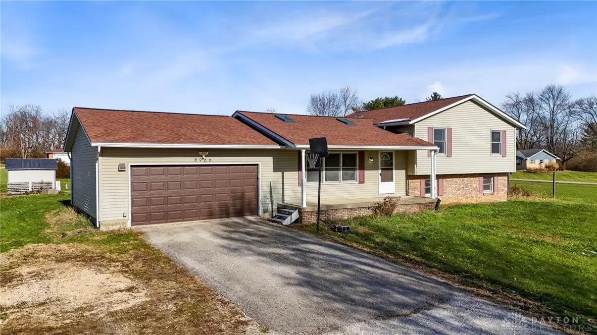 8966 Haddix Road, Fairborn, OH 45324 - Image #1