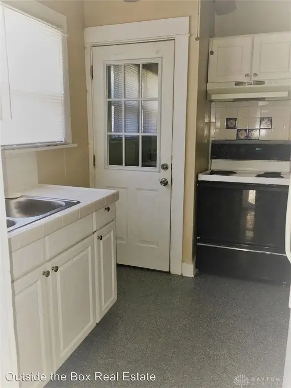 559/561 Evergreen Avenue, Dayton, OH 45402 - Image #2