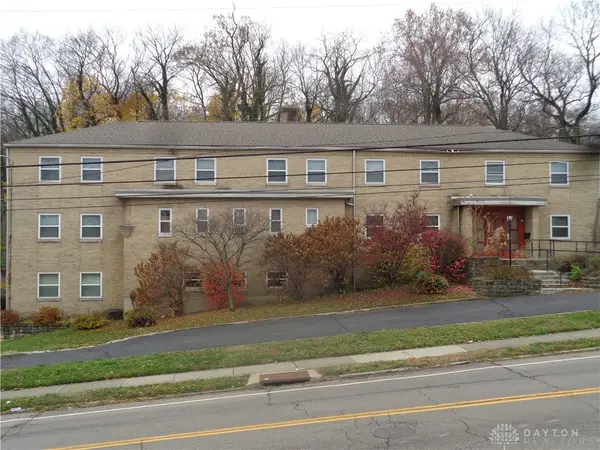 220 W Siebenthaler Avenue, Dayton, OH 45405