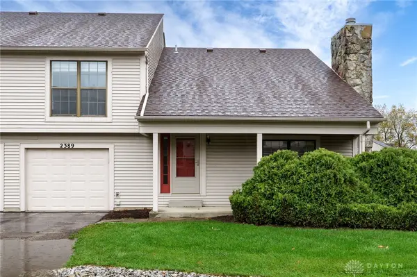 2389 Fieldstone Circle, Fairborn, OH 45324