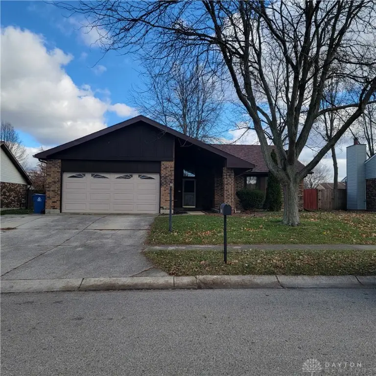 8940 Willowgate Lane, Huber Heights, OH 45424 - Image #1