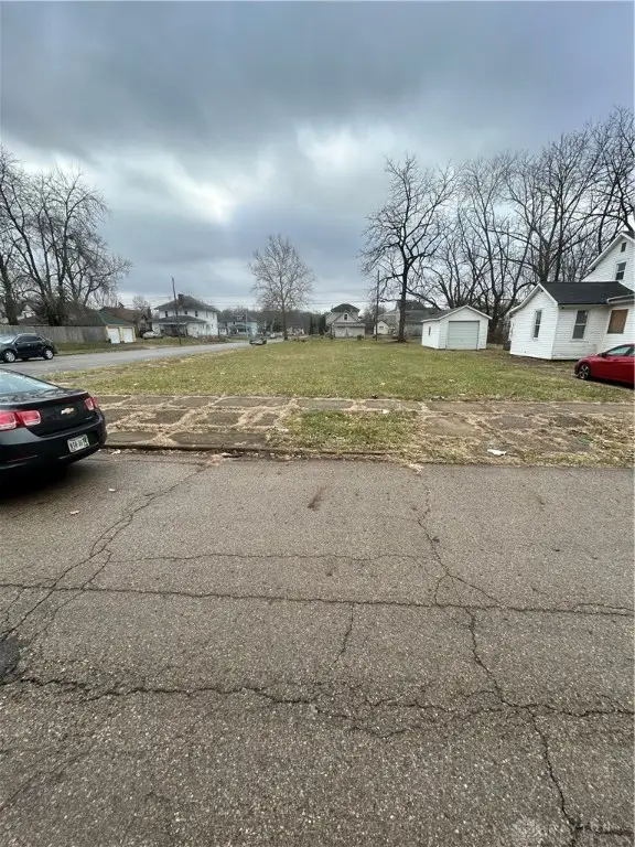 405 W Southern Avenue, Springfield, OH 45506