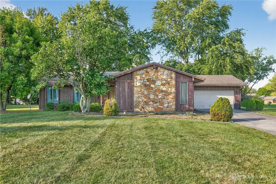 748 Stratford Drive, Sidney, OH 45365 - #2