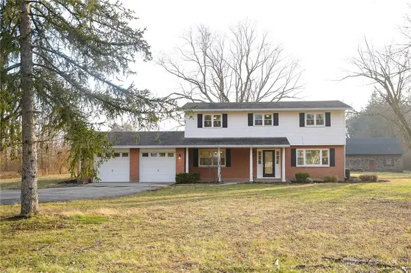 222 E Social Row Road, Washington Twp, OH 45458