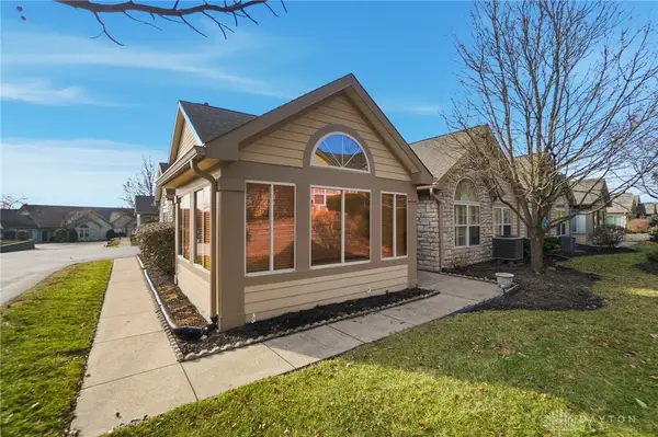 92 Villa Pointe Drive, Springboro, OH 45066