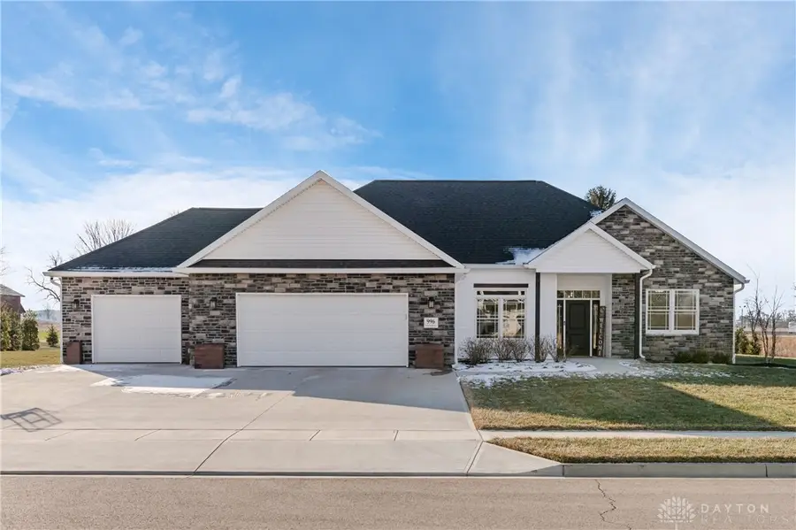 996 Stony Brook Lane, Troy, OH 45373 - Image #3