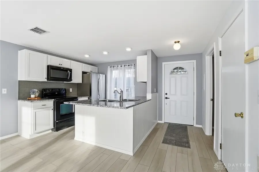 8395 Hawks Nest Court, Dayton, OH 45458 - Image #2