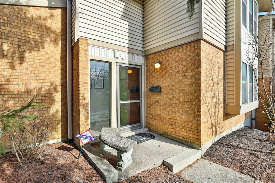 10 Woodside Court, Springdale, OH 45246 - #2